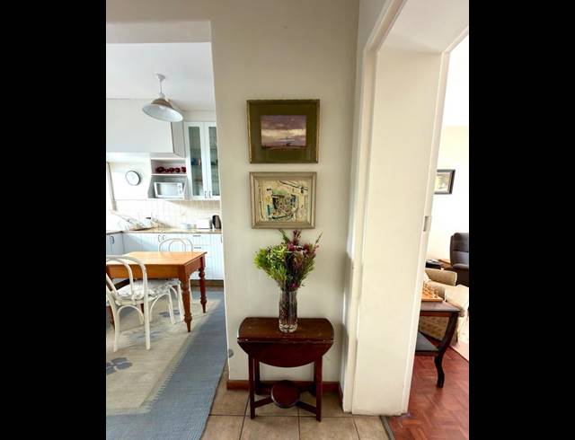 2 BEDROOM PROPERTY TO RENT IN FISH HOEK